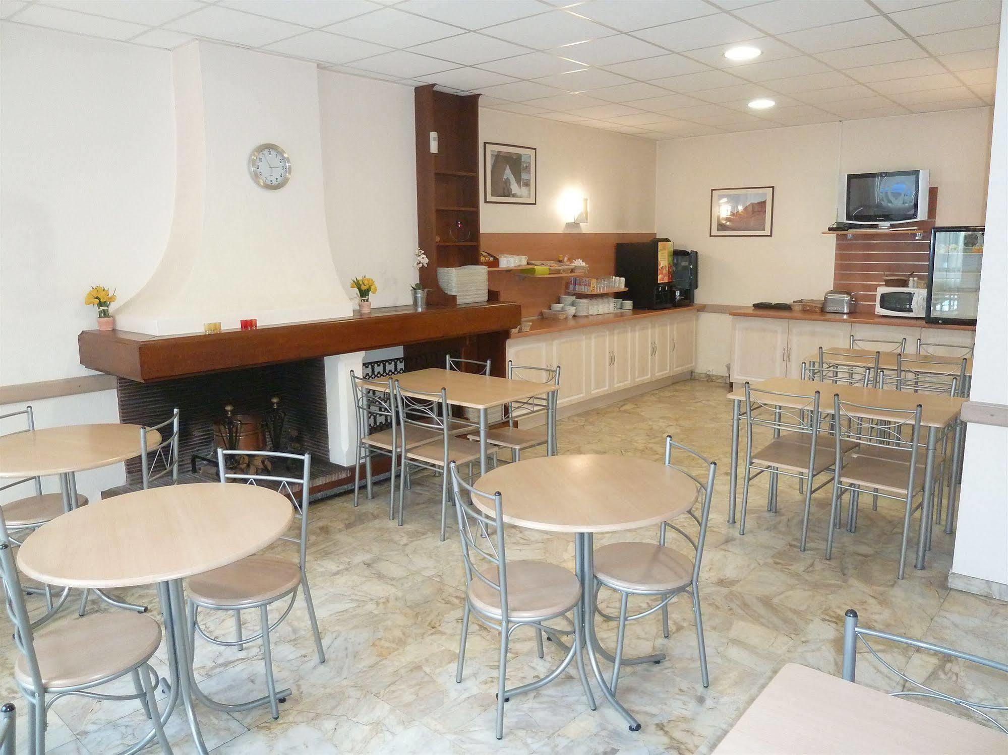 Hotel Concorde - Rodez Centre Ville Luaran gambar