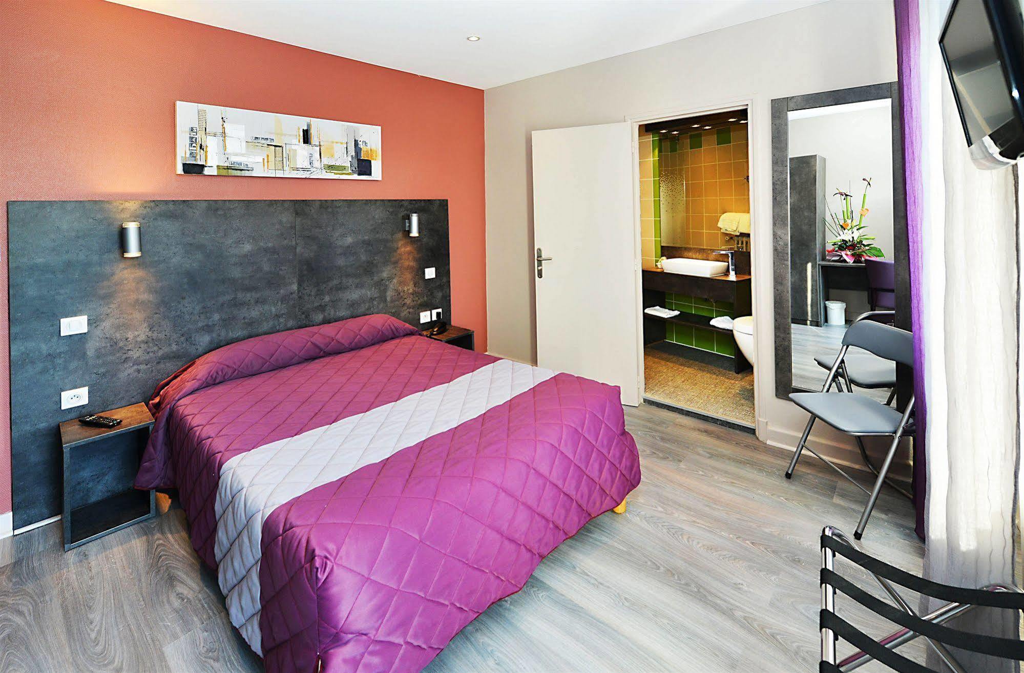 Hotel Concorde - Rodez Centre Ville Luaran gambar